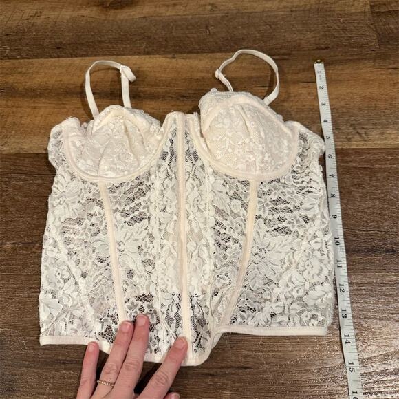 Medium White Lace Underwire Corset Top Removable Straps Adjustable Coquette READ - Picture 11 of 11
